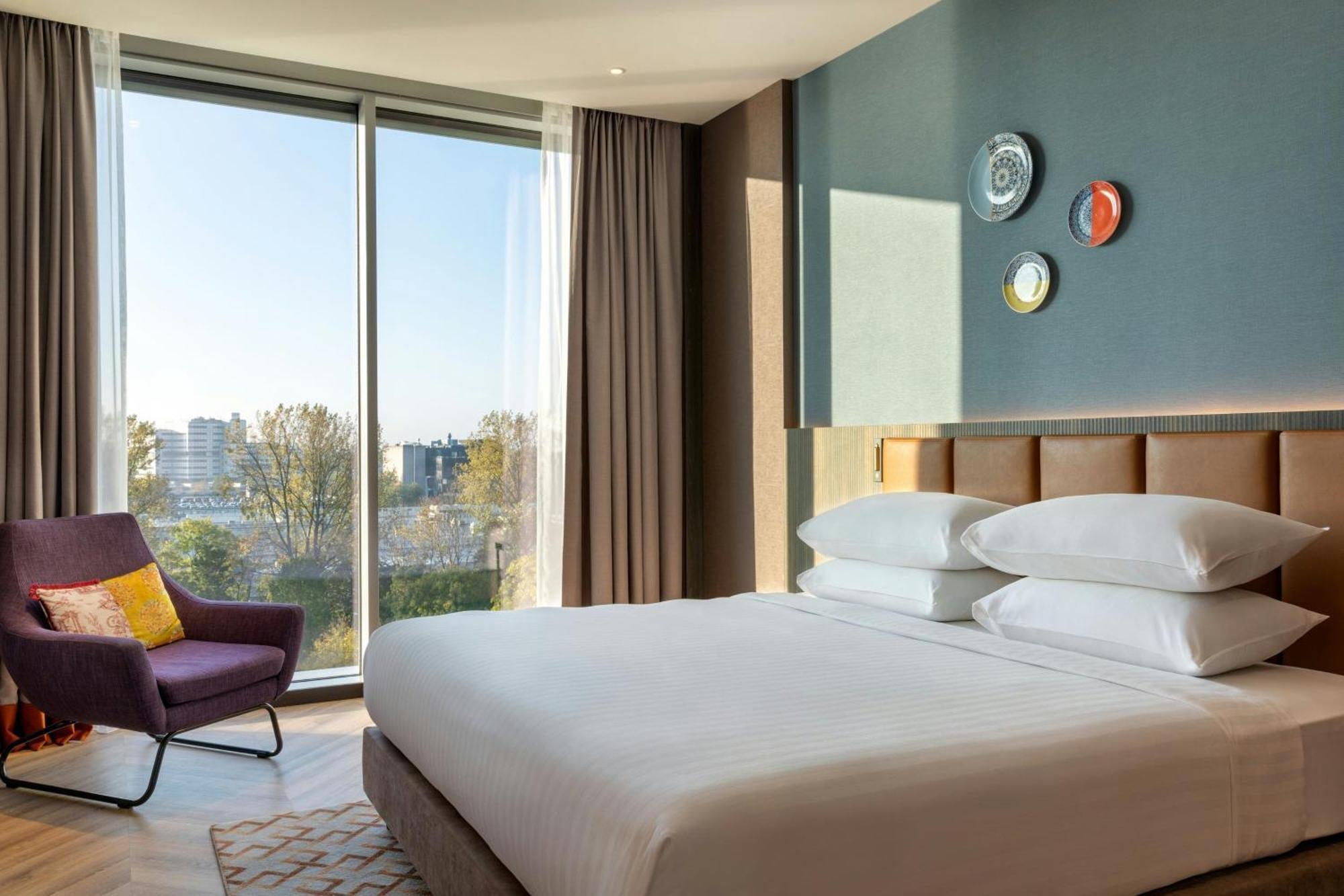 Deluxe Super King Room